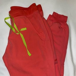 Figs Zamora Hot Coral